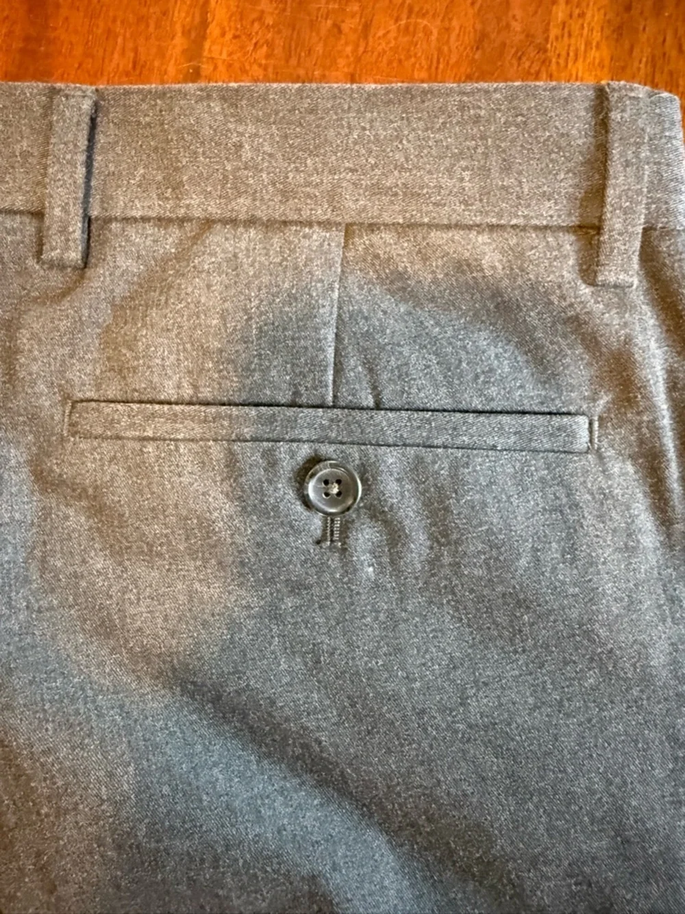 Banana‎ Republic Men’s Gray Tailored Slim Fit Dress Pants. 33x32